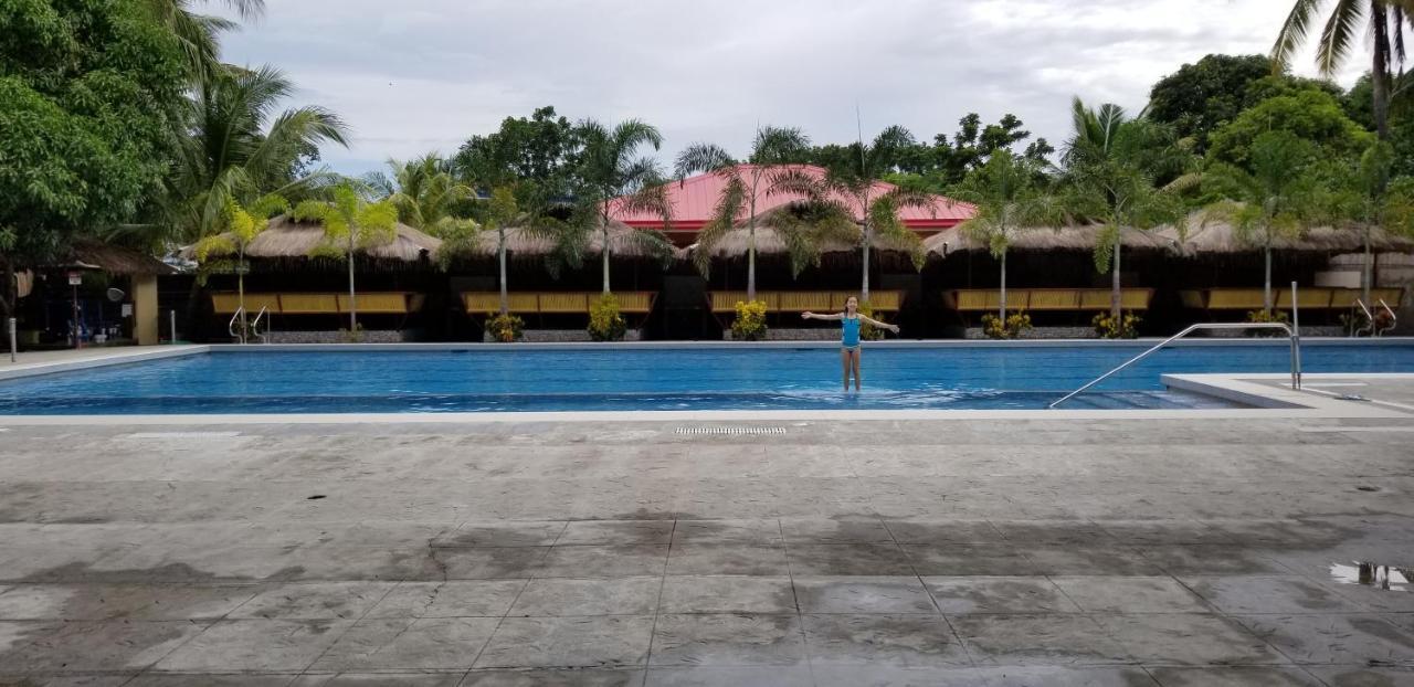 Buenavista Family Inn Tagudin Exteriör bild