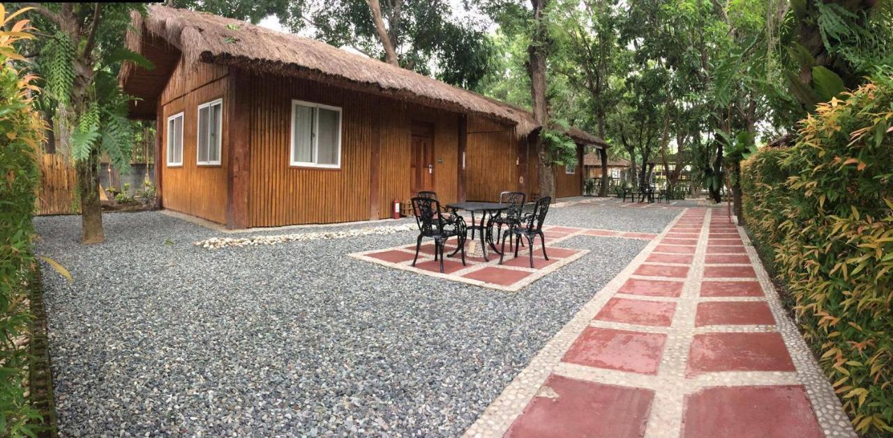 Buenavista Family Inn Tagudin Exteriör bild